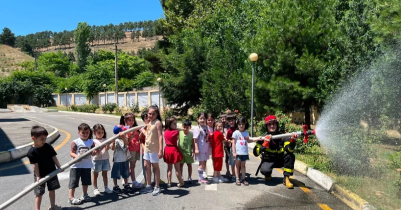 Şabranda azyaşlılar yanğınsöndürənlərin fəaliyyəti ilə tanış olublar