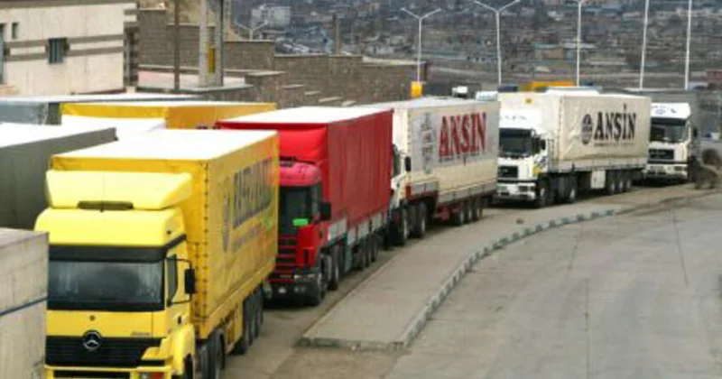 Qırmızı Körpü” gömrük postunda 120 avtomobil gözləyir