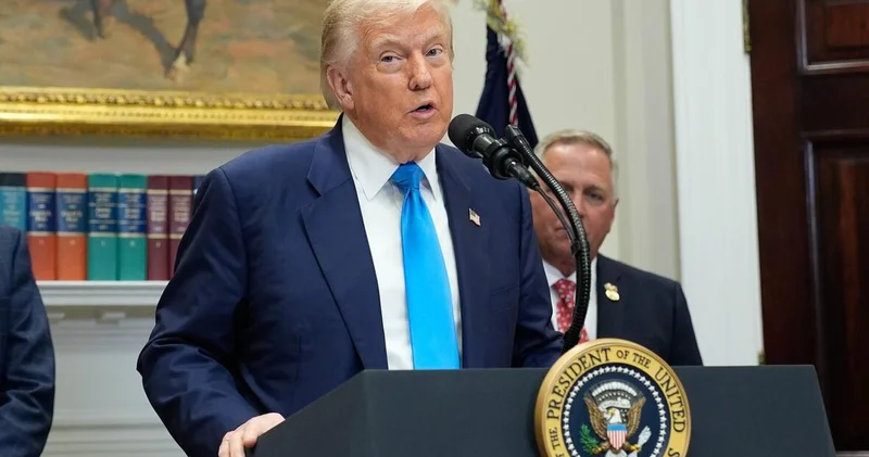 Трамп пообещал остановить войну в Украине двумя подлодками ВИДЕО