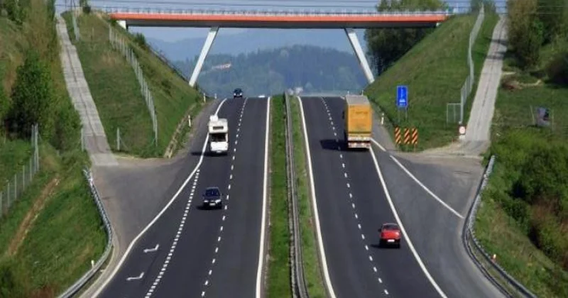 Azərbaycanda avtomagistraldan ödənişli yol kimi istifadə Qaydasında dəyişiklik edilib