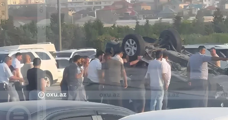 Bakıda avtomobil AŞDI: Tıxac YARANDI
