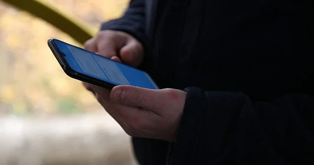 Ər arvadının telefonuna baxa bilərmi?
