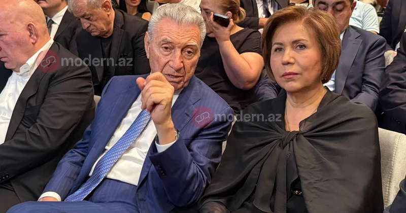 Keçmiş və indiki məmurlar Elçinlə vida mərasimində FOTOREPORTAJ
