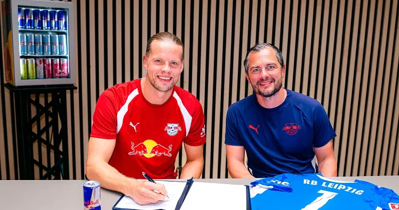 Norveç millisinin qapıçısı Bundesliqa klubuna keçdi
