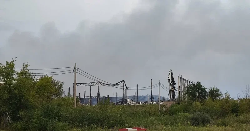 Leninqrad vilayətində PUA hücumu nəticəsində logistika obyekti yanıb