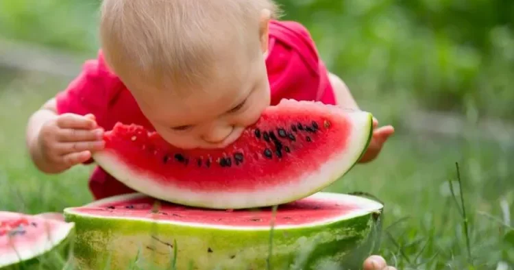 Uşaqlara qarpız neçə ayından verilməlidir? Pediatrdan AÇIQLAMA