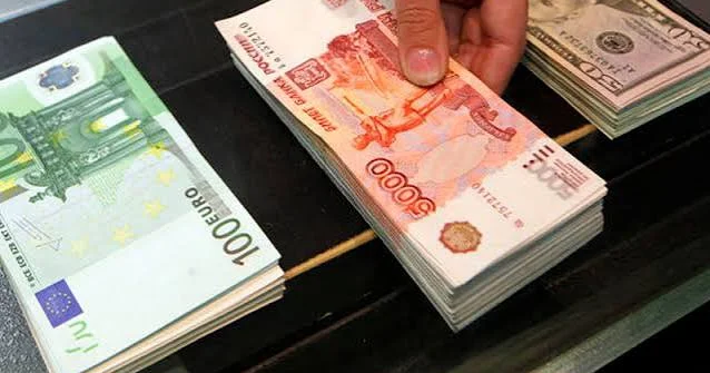 Manat qarşısında avro və rubl zəifləyir
