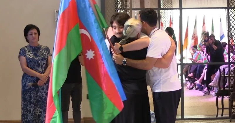 “Elə bil bu gün oğlumu qucaqladım...” Video