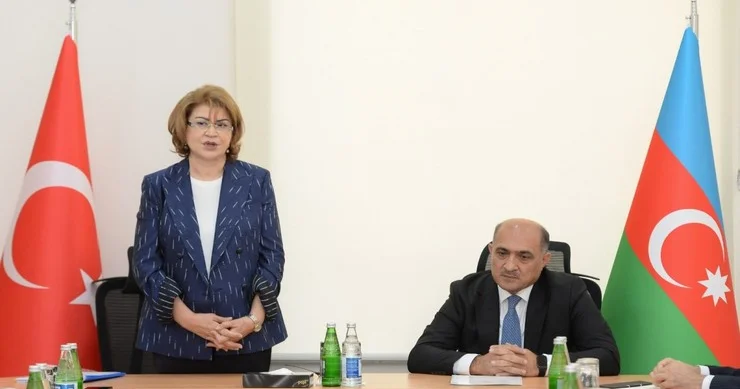 Nəcibə Nəsibova kollektivə təqdim olunub FOTOLAR