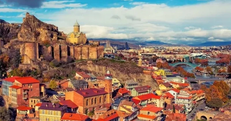 Azərbaycanlı abituriyentlər Gürcüstanda pulsuz oxuya biləcək?
