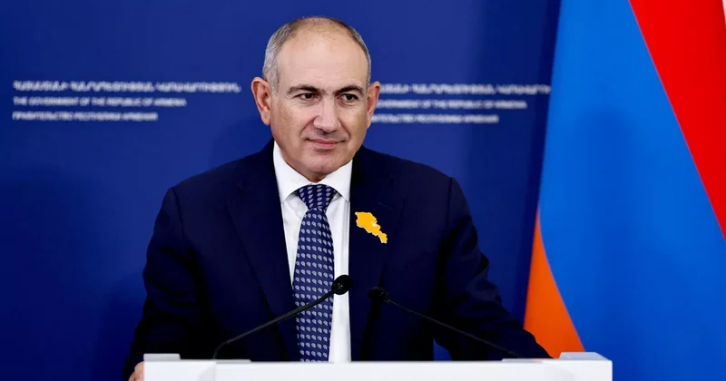 Paşinyan: 1141 nəfər dövlət idarəçiliyində işləmək üçün müraciət edib