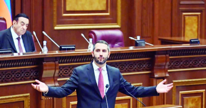 İrəvanda parlamentin gərgin startı