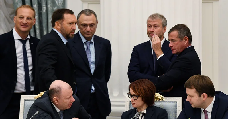 Putinə qarşı oliqarx qiyamı Rusiyanın ən varlı iş adamlarından biri...