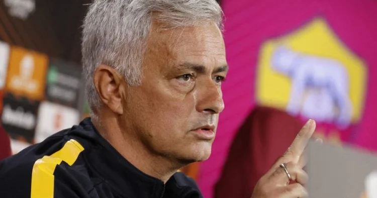 Silva: “Mourinyonun rəhbərliyi altında öyrənməyi səbirsizliklə gözləyirəm”