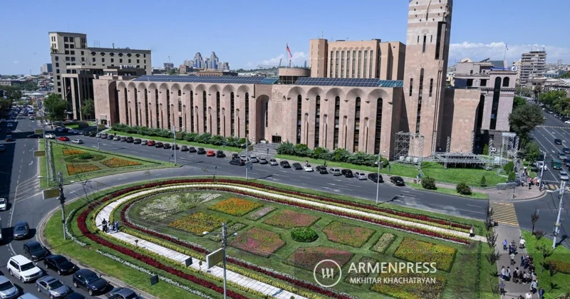 Ermənistanda keçmiş məmura korrupsiya ittihamı