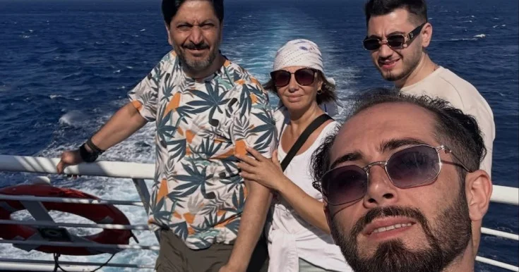 İlqar Mikayıloğlu ailəsi ilə Yunanıstanda dincəlir Fotolar