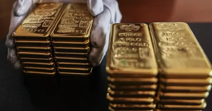 FED in müstəqilliyini itirməsi halında qızılın qiyməti 5000 dollara çata bilər