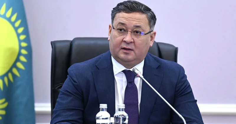 Qazaxıstanın XİN rəhbəri saxlanıldı Çindən qayıdan kimi