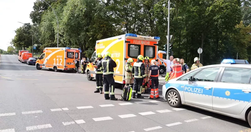 В Берлине автомобиль въехал в толпу среди пострадавших много детей
