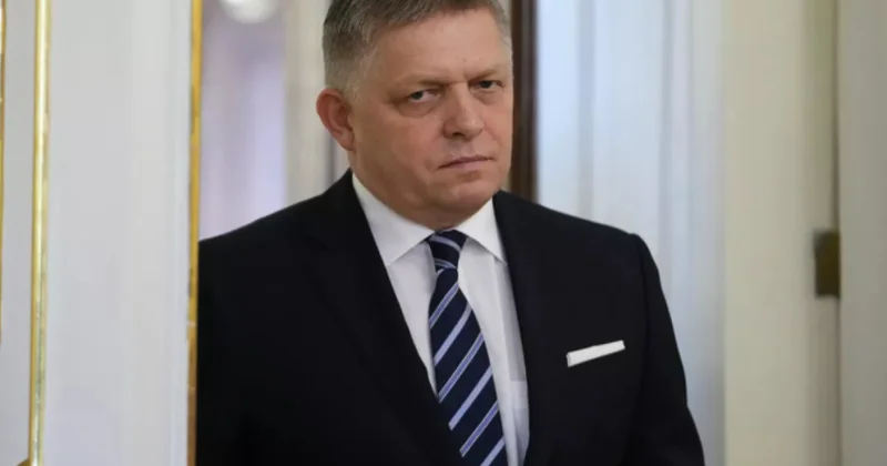 Переговорив с Путиным, Фицо отправляется на встречу с Зеленским