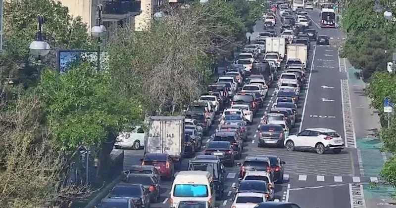 “Alternativ yolların olmaması tıxacları qaçılmaz edir” Ekspert