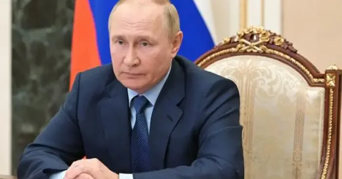 Putin Sakit okean dəmir yolunu açdı