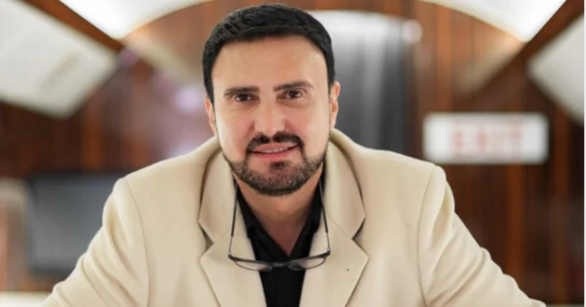 “Cahil və savadsızlar…” Nadir Qafarzadə tənqidlərə cavab verdi