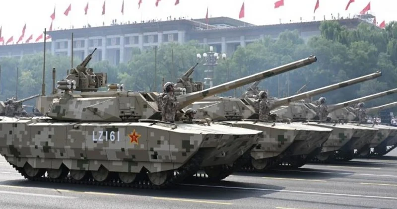 Çin yeni nəsil tankını təqdim etdi Dronlar onun üçün qorxulu deyil