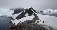 Rusiya və Çin Antarktikadakı təbii resurslara nəzarəti ələ keçirə BİLƏR