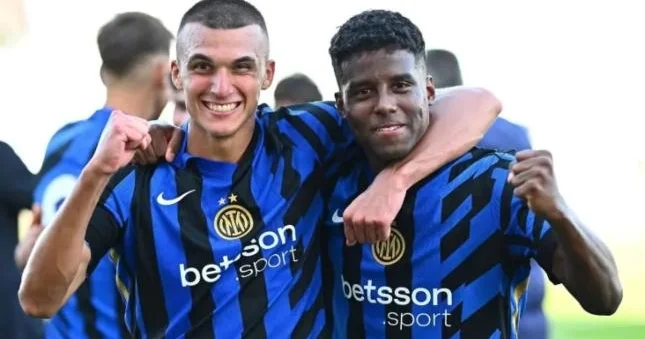 “İnter” iki futbolçusu ilə müqaviləni uzatdı