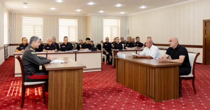 DİN rəhbəri Naftalanda vətəndaşlarla görüşüb