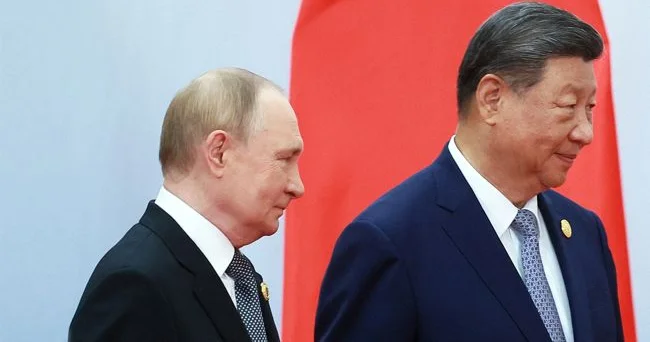 Çində sosial şəbəkə Si Cinpinlə Putinin söhbətindən sonra “150 il” axtarışını məhdudlaşdırıb