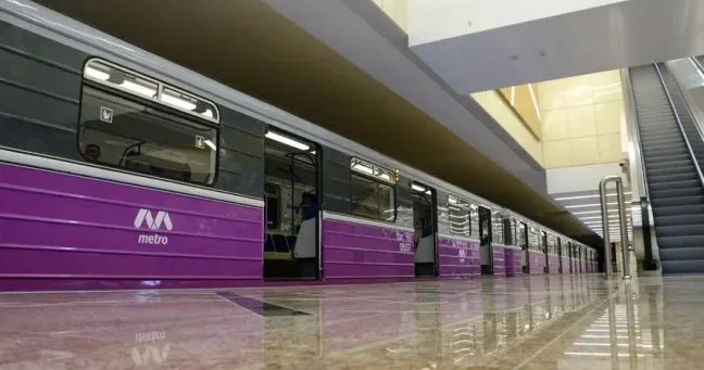 Avqustda 15 milyondan çox sərnişin metrodan istifadə edib