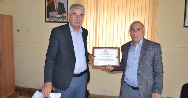 Yardımlıda kitabxana işçisinə Fəxri Fərman təqdim olunub FOTO