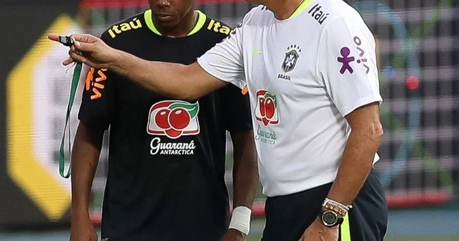 Həbs olunan məşhur futbolçu həbsxanada məşqçi oldu