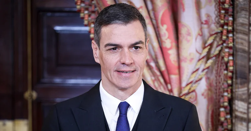Pedro Sançes Parisdəki sammitə təyyarə nasazlığı səbəbindən gedə bilmədi