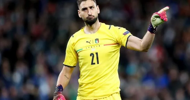 Donnarumma bu klubu dünyanın ən yaxşısı adlandırdı