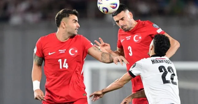 Türkiyə millisi 10 nəfərlə Gürcüstana qalib gəldi