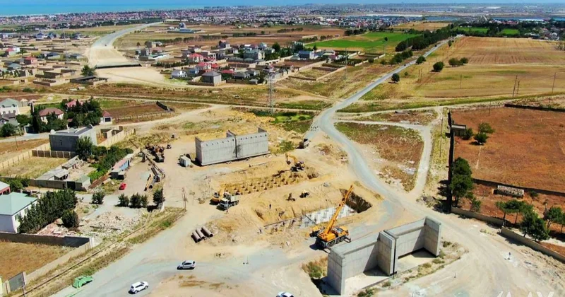 Pirşağı Novxanı Xırdalan M4 yolunun tikinti işlərinin 50% dən çoxu yerinə yetirilib FOTO