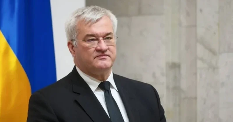 Zelenski ilə bir il yarım bunkerdə yaşamışam Ukrayna XİN rəhbəri