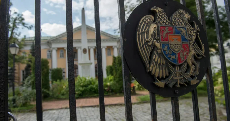 Paşinyan Rusiyaya diplomat yox, siyasi komanda üzvü göndərmək istəyir