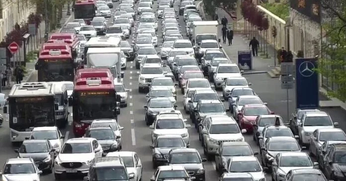 Formula 1, məktəblər, metro... Sentyabrda Bakını nəqliyyat böhranı gözləyir?