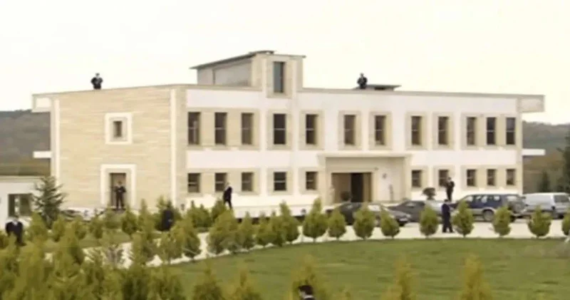 Məşhur malikanəsi satışa çıxarıldı