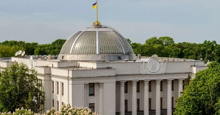 В Верховную раду внесен законопроект о пожизненной госохране Зеленского и его семьи