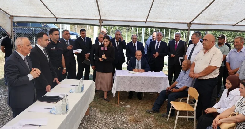 Qusarda sakinlər icra başçısı ilə görüşdə iki əsas məsələni qaldırdı FOTO