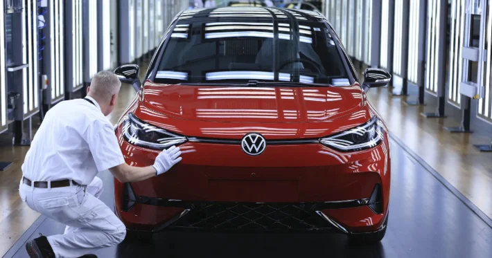 Volkswagen 50 min işçini ixtisar edəcək