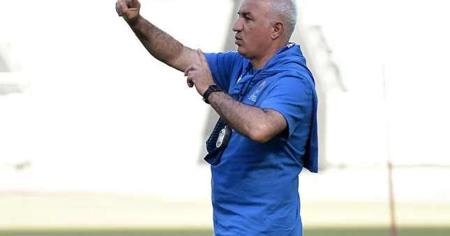 Arif Əsədov: “Yerli futbolçulara şans verilməsi sevindiricidir”