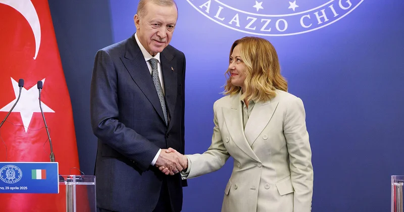 Ərdoğan da Melonini təbrik etdi