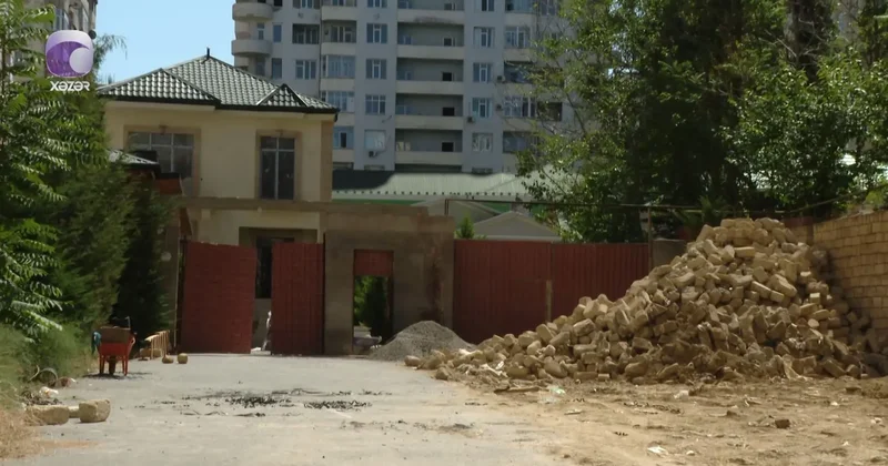 Həyətlərində naməlum obyekt tikildiyini iddia edirlər VİDEO
