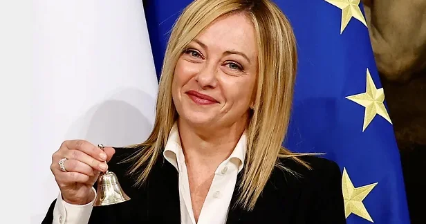 Giorgia Meloni Berluskoninin rekordunu qırdı GÜNDƏM
